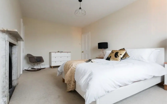 The Prince George Townhouse - Gorgeous 5bdr Townhouse