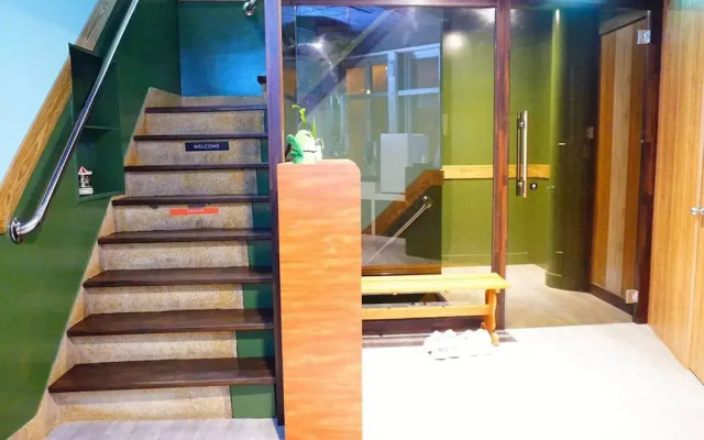 Qingju Hostel