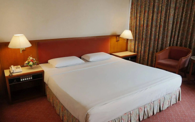 Siam Center Halal Hotel