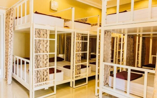 Little Boat Hostel