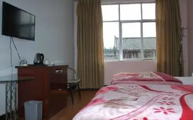 Huilong Inn