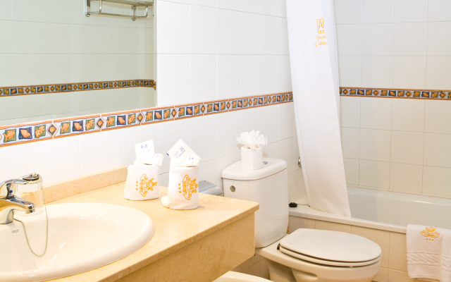 ApartHotel Punta Cabicastro