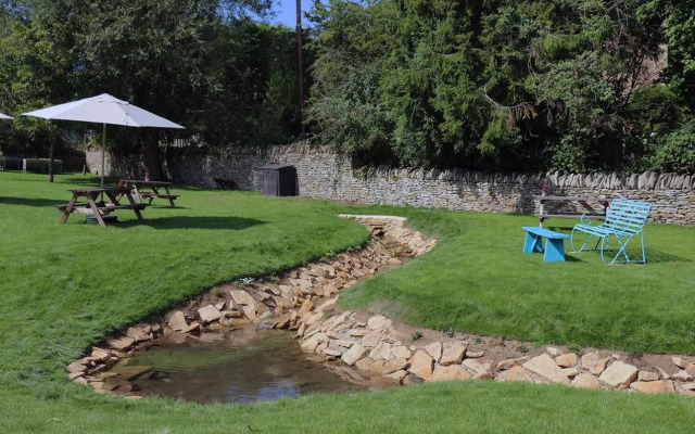 Horse & Groom - Upper Oddington