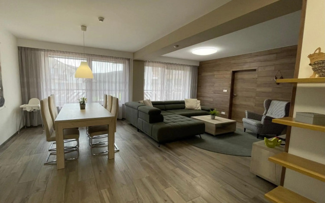 MJ Apartments Panorama