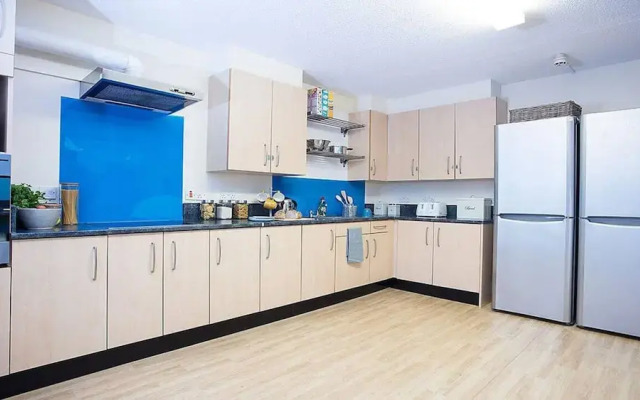 Bright Ensuite Rooms PLYMOUTH SK