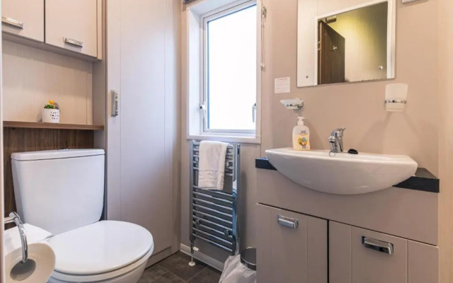 Hidden Jewel Lodge with Hot Tub