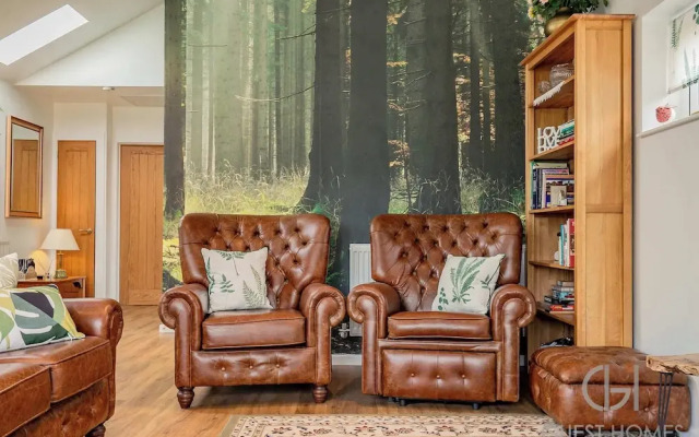 Host Stay Little Highlands