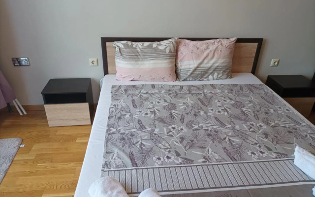 One Bedroom Apartment 46- Trakia 54 А