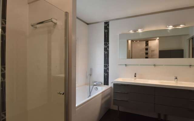 Attractive Holiday Home in Vézénobres With Swimming Pool