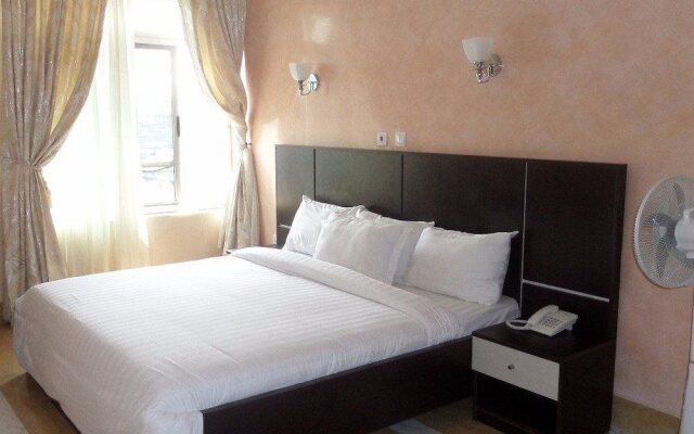 Top Rank Hotel Galaxy