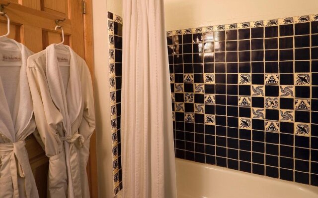 Hacienda Nicholas Bed & Breakfast