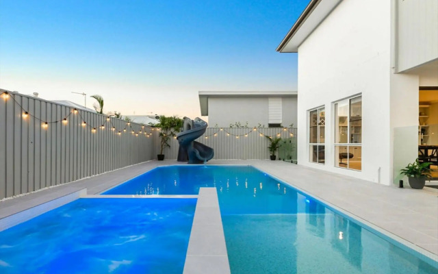 Ultimate Family Entertainer