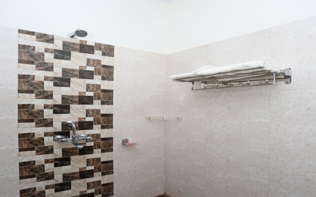OYO 11484 Hotel Shivam