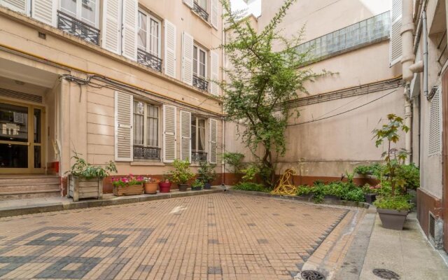 Beautiful 2 Bedroom Apartment In South Pigalle