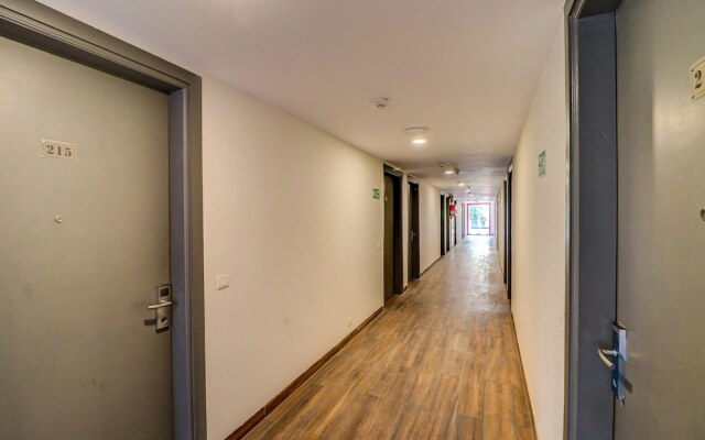 F9 Kirti Nagar by Fabhotel