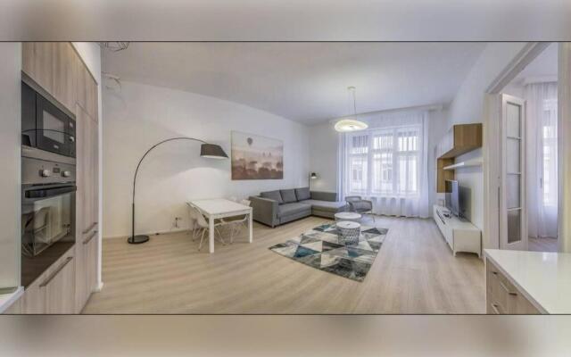 Luminous Design Apartment At Wesselényi Street