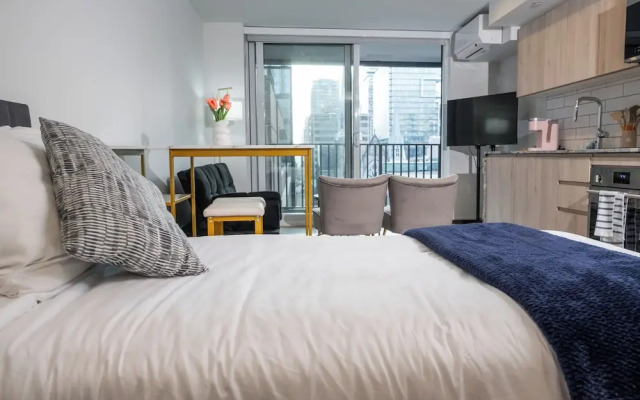 Silverstone Downtown Long-Term stay