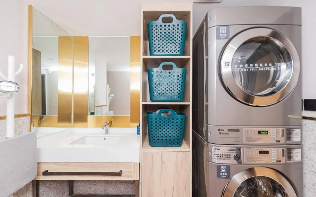 Hanting Hotel Wenjiang Guanghua Park Metro Station