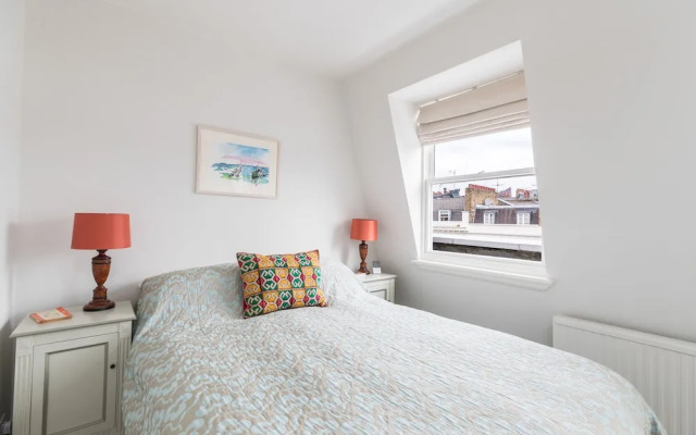 JOIVY Pimlico Flat with Terrace for 3