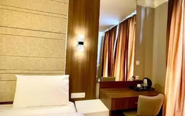 Egan Hotel