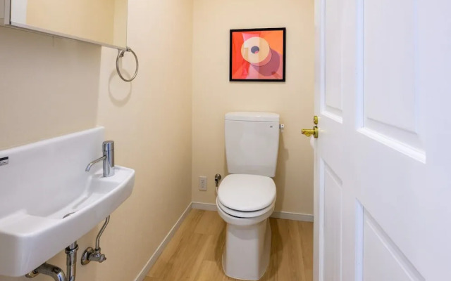 Aqua Palace Chatan by Coldio Premium