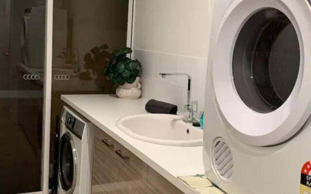 Sandpiper Island Tranquil Waterfront Views & Jetty