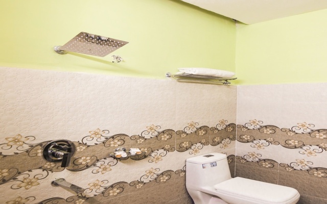 OYO 10709 Hotel SBT