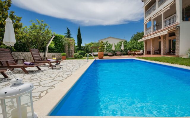 Apartments Sinisa