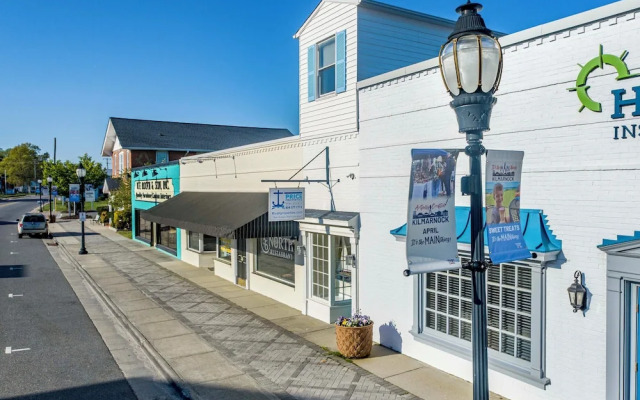 Stroll Into Town: Cozy Apartment in Kilmarnock