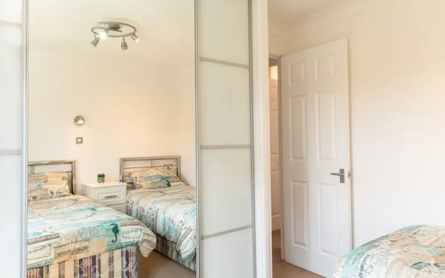 Pet-friendly Chalet in Torpoint, No Deposit