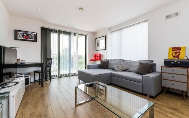 Super 1BD Flat Heart of East London