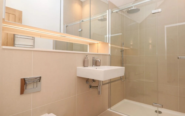 4 Court Terrace, Hillfield Village