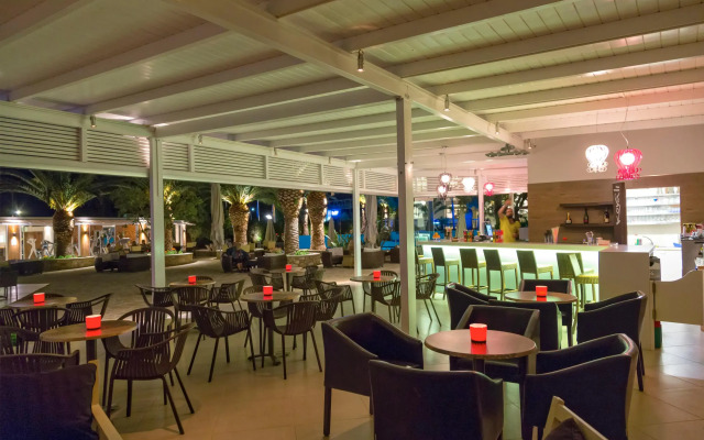 Lagomandra Hotel and Spa