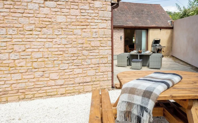 The Barn Longhope-Luxury Barn Conversion