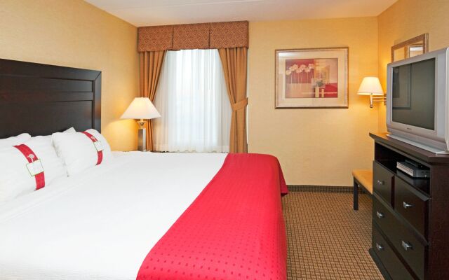 Holiday Inn Hotel & Suites Rochester - Marketplace, an IHG Hotel