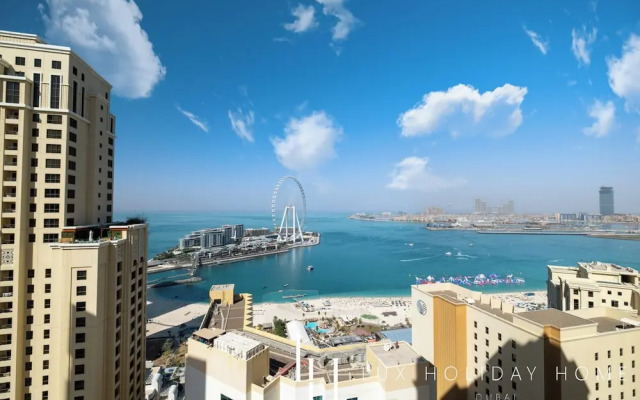 LUX The Premium Dubai Eye View Suite 2