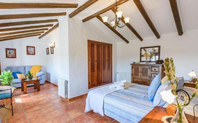 Los Huertos Antequera - La Higuera by Ruralidays