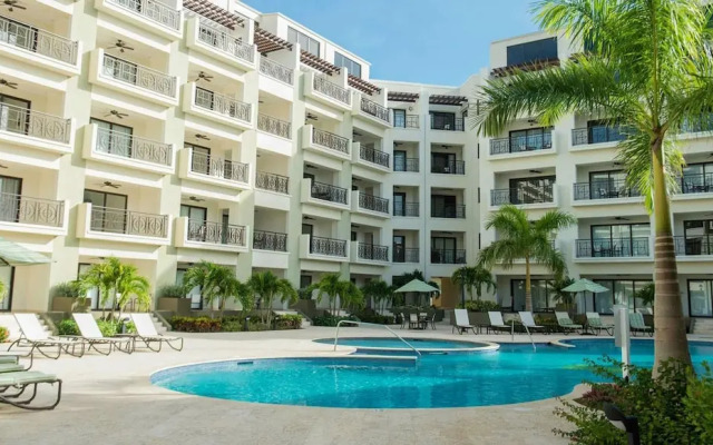 2BR 2BA Duplex w Amazing Views Pool Amenities