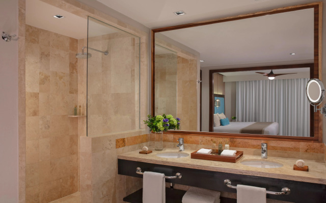 Dreams Jade Resort & Spa - All Inclusive