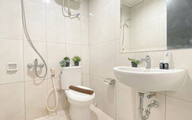 Comfortable And Homey 2Br Apartment Nifarro Park