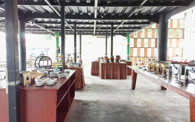 OYO 3283 Bwalk Hotel