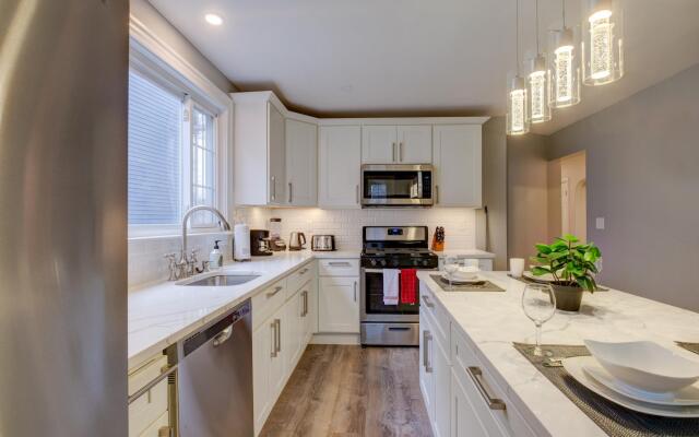Spacious 2bd/1ba | Free Parking | 3D TOUR