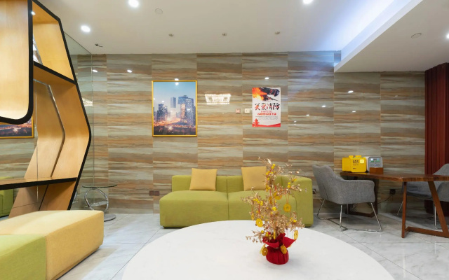 Chonpines Hotels·Caoqiao Metro Station