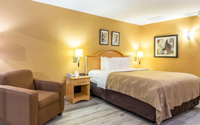 Quality Inn Branson - Hwy 76 Central