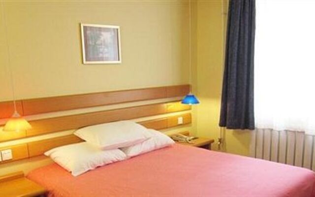 Home Inn Xinghai Square - Dalian