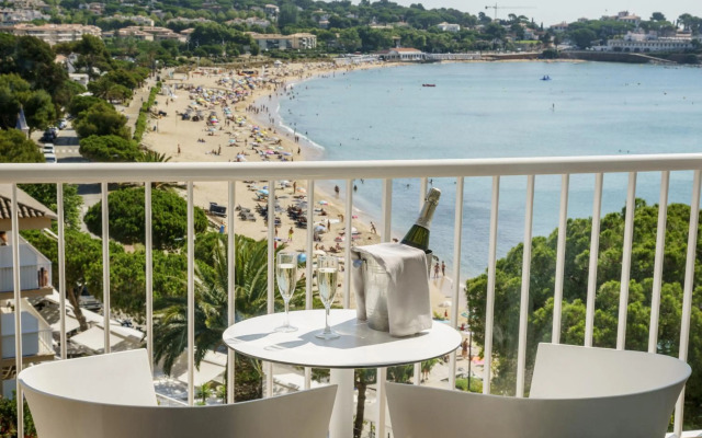 Hotel ILUNION Caleta Park