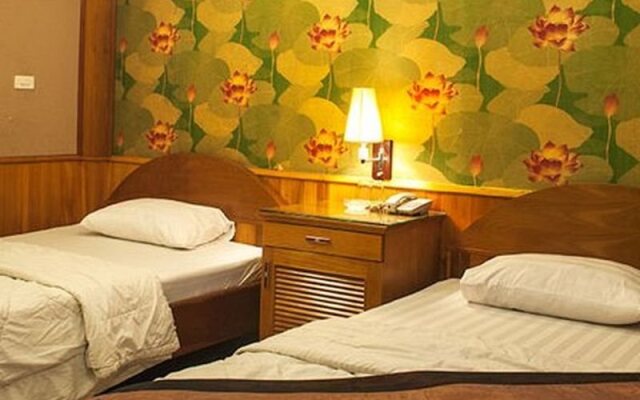 Valentine Hotel
