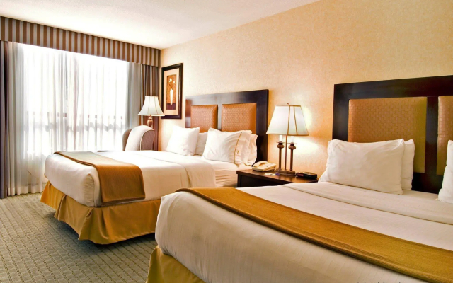 Holiday Inn Express Vancouver-Metrotown (Burnaby) by IHG
