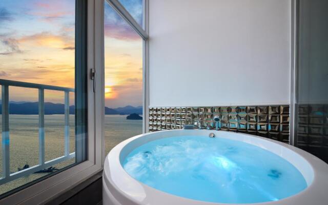 Yeosu Yegreena Pension