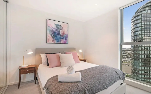 Astra Apartments - Docklands
